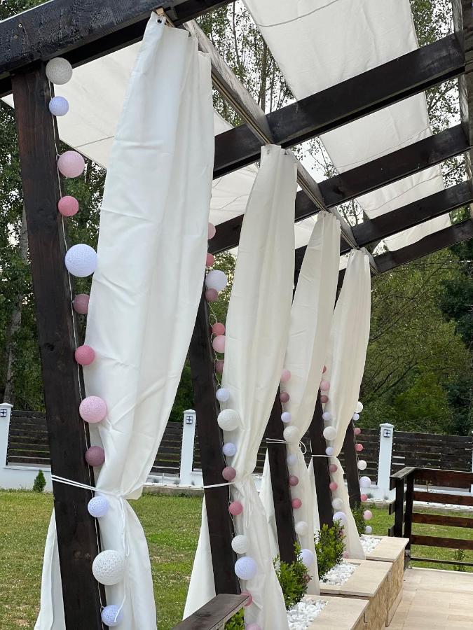 Casa Cu Flori Maramures 바이아마레 외부 사진